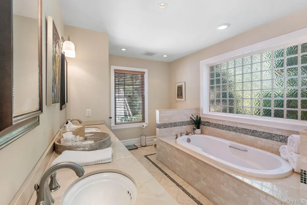 23 Park Circle Quogue, NY 11959