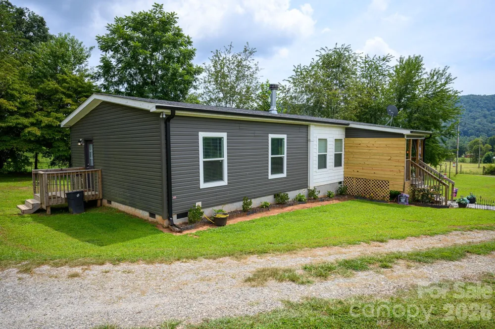 324 Plemmons Place Marion, NC 28752