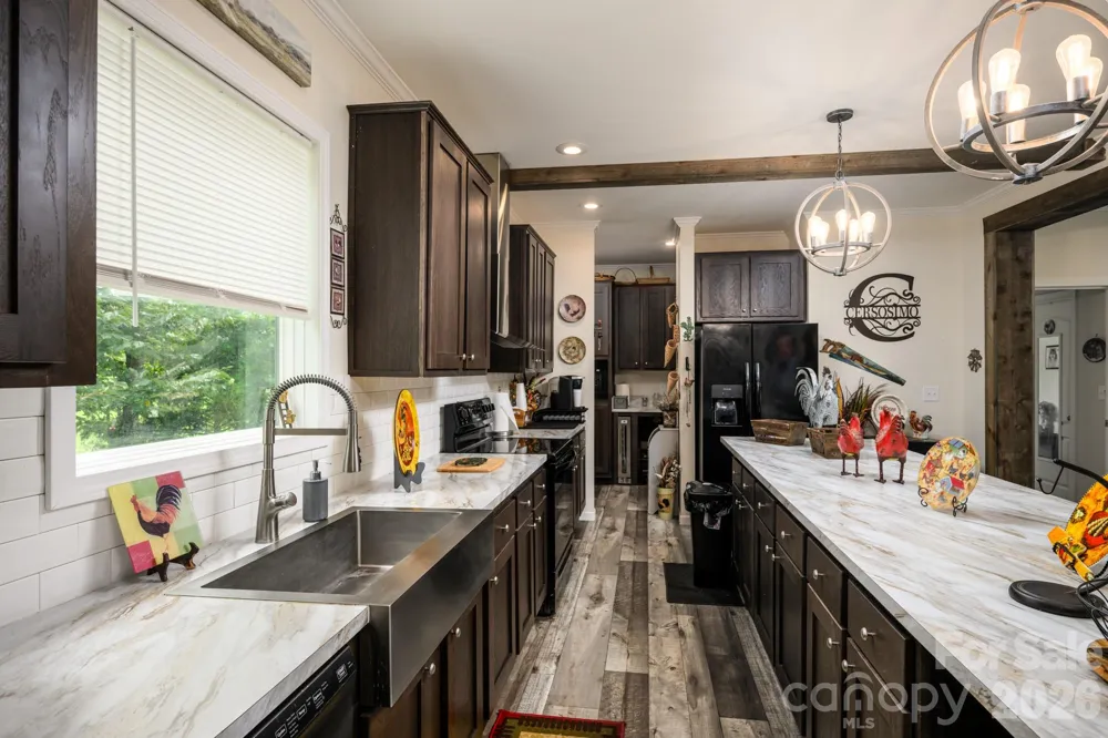 324 Plemmons Place Marion, NC 28752