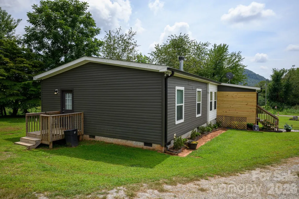 324 Plemmons Place Marion, NC 28752
