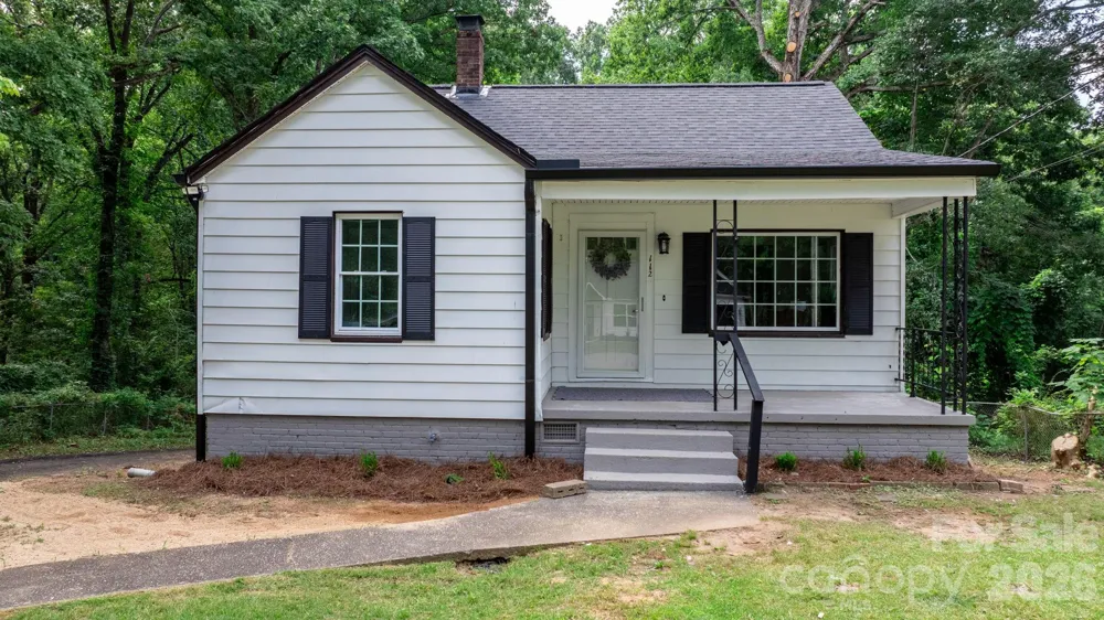 112 10th Avenue SE Hickory, NC 28602