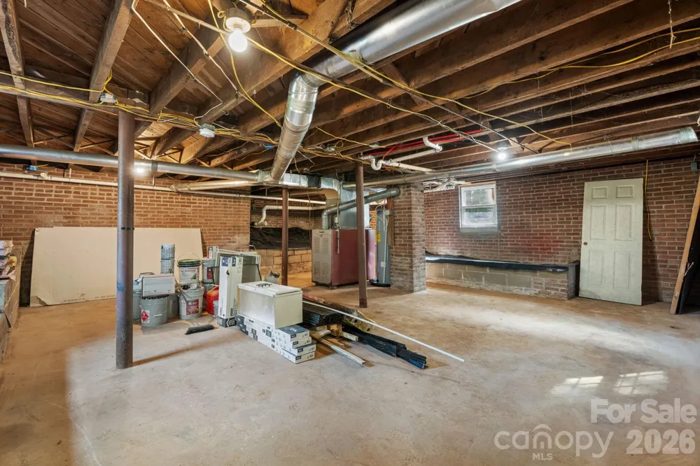 112 10th Avenue SE Hickory, NC 28602