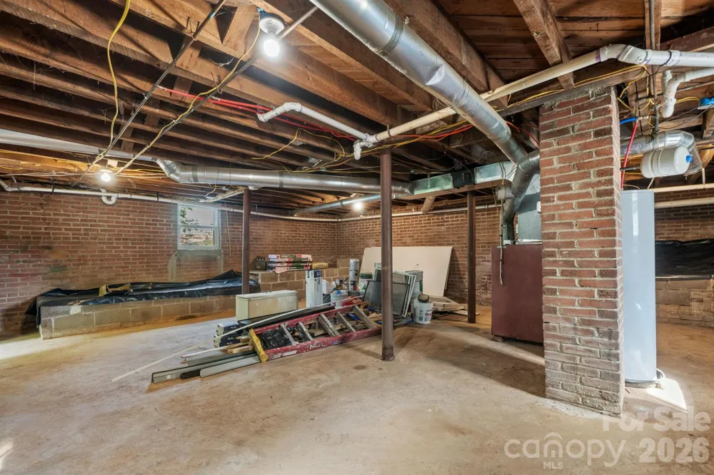 112 10th Avenue SE Hickory, NC 28602