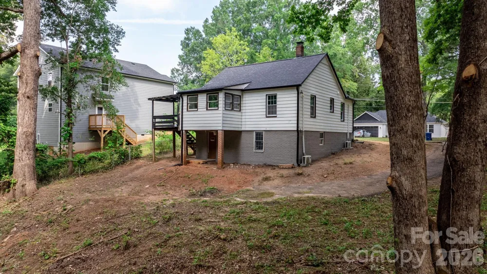 112 10th Avenue SE Hickory, NC 28602