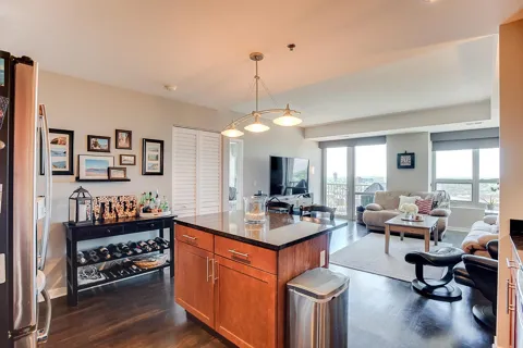 929 Portland Avenue #1807