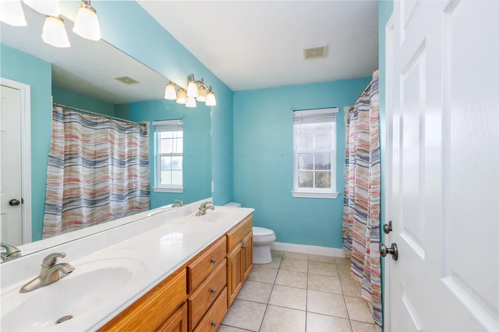 1506 Harwood Road Luling, TX 78648