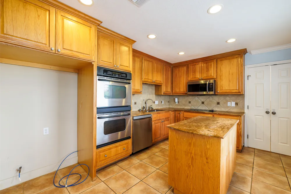 1506 Harwood Road Luling, TX 78648