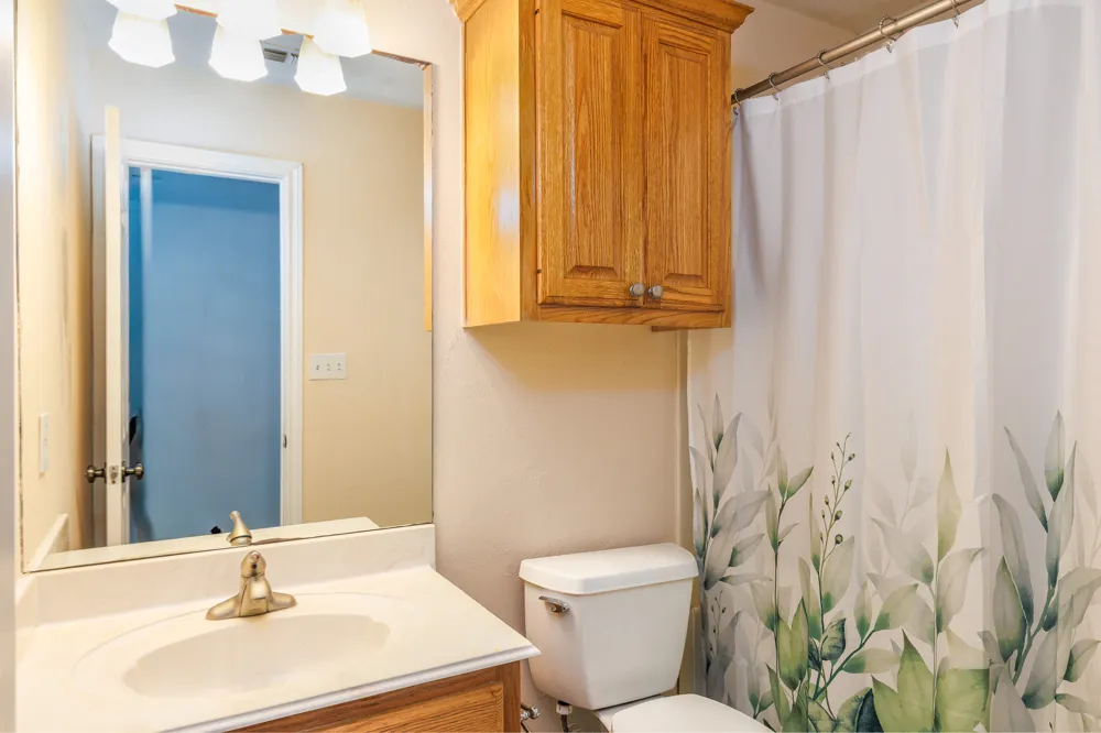 1506 Harwood Road Luling, TX 78648