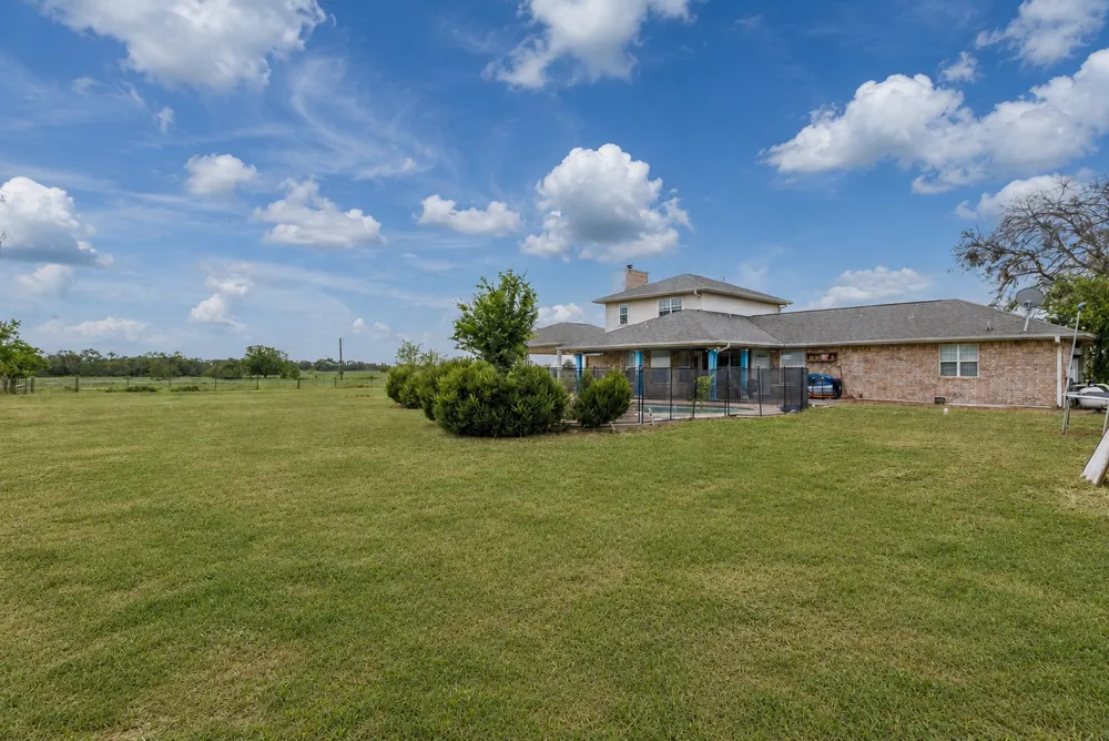 1506 Harwood Road Luling, TX 78648