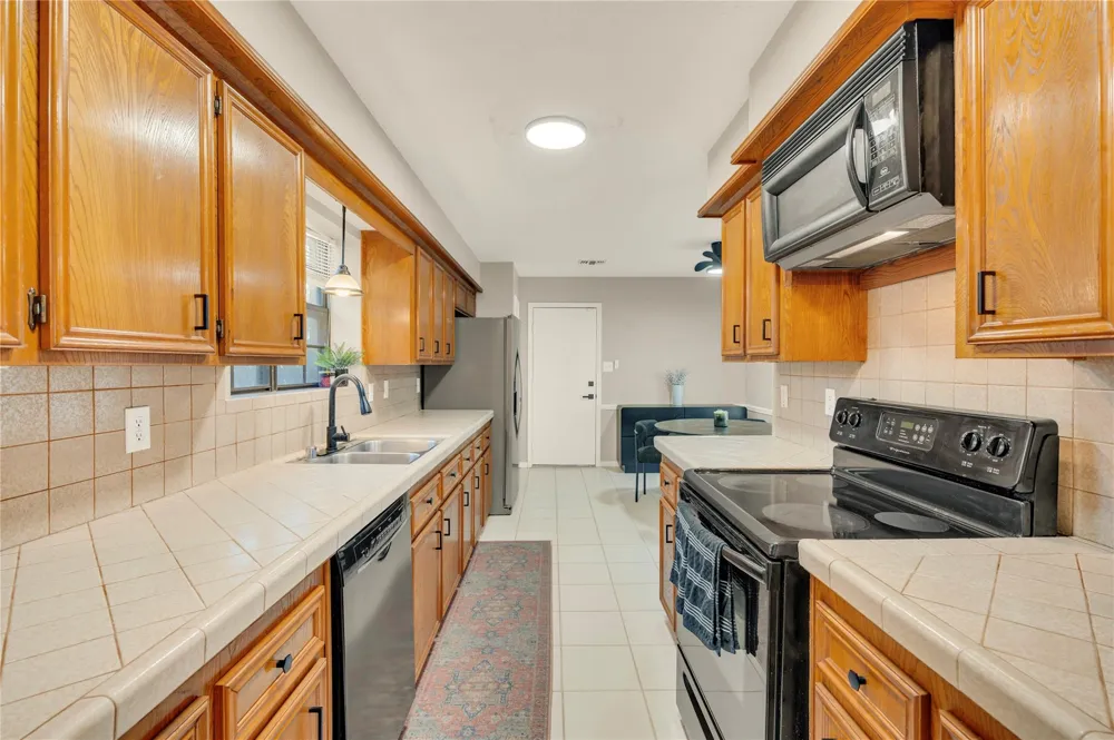 2701 20th Street Texas City, TX 77590