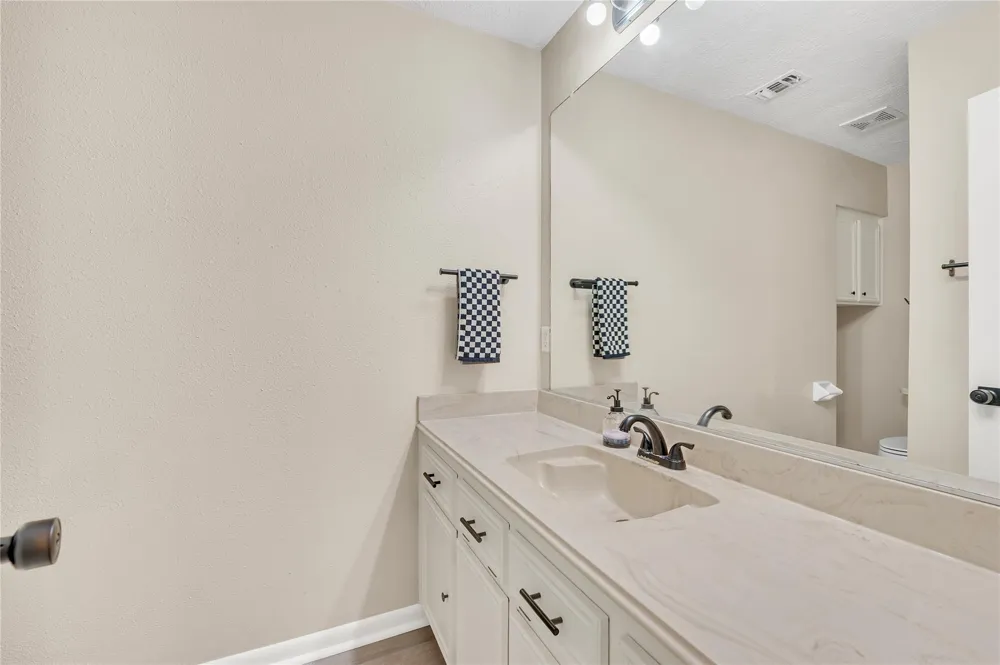 2701 20th Street Texas City, TX 77590