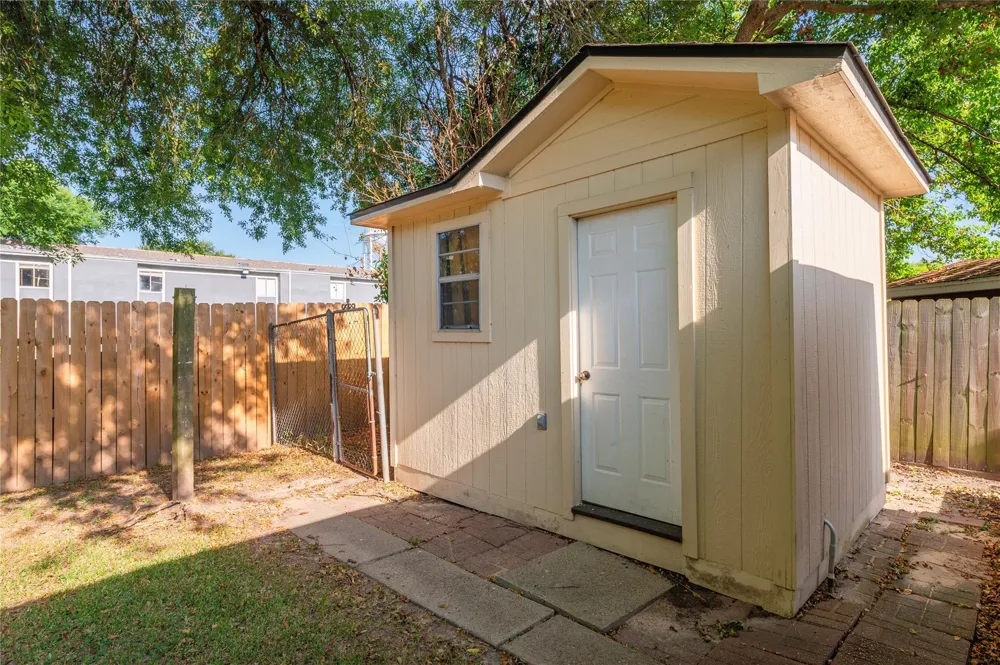 2701 20th Street Texas City, TX 77590