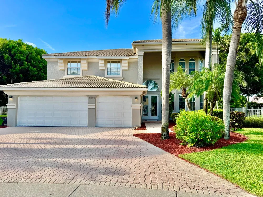 6566 Marbletree Lane Lake Worth, FL 33467