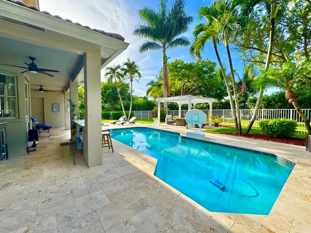 6566 Marbletree Lane Lake Worth, FL 33467