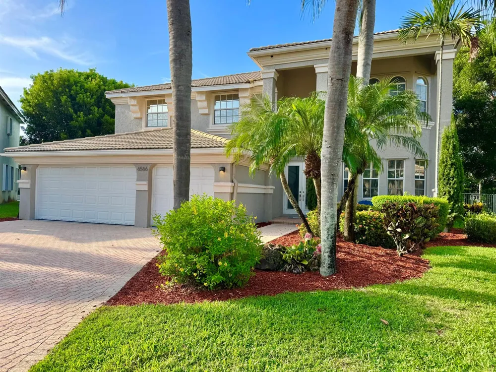 6566 Marbletree Lane Lake Worth, FL 33467