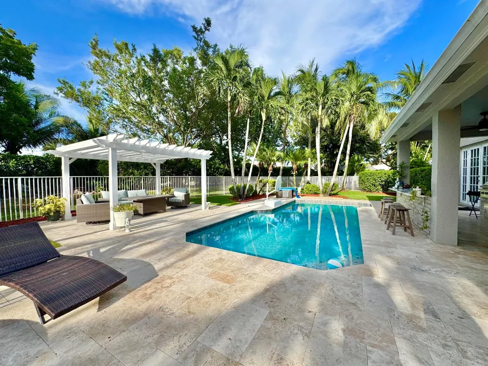 6566 Marbletree Lane Lake Worth, FL 33467