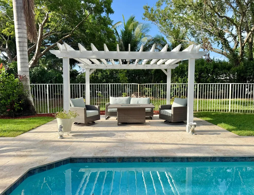 6566 Marbletree Lane Lake Worth, FL 33467