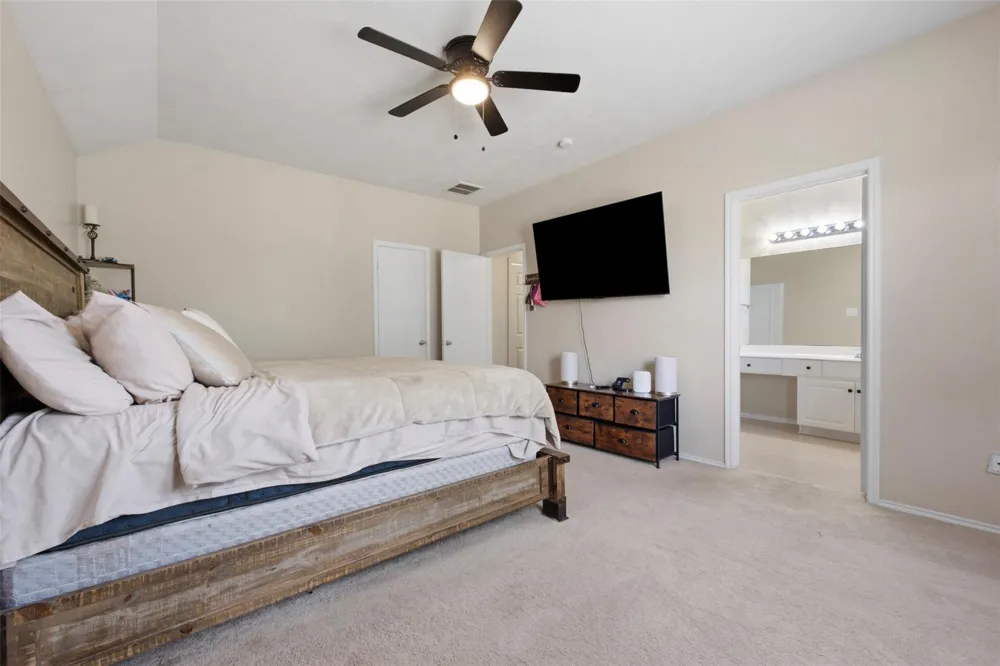 8011 Ginger Park Drive Baytown, TX 77521