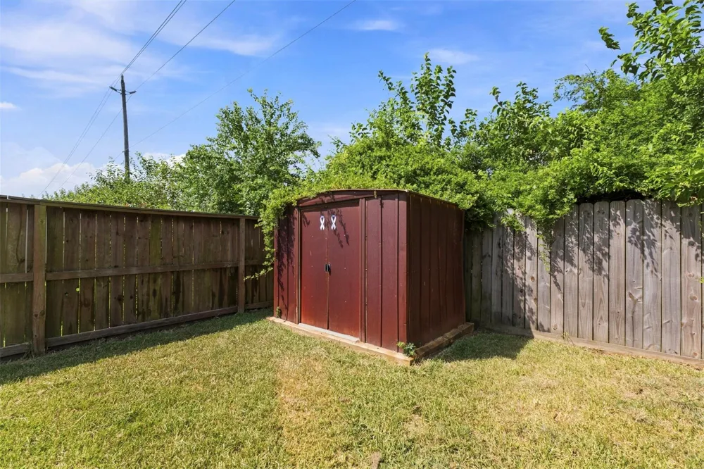 8011 Ginger Park Drive Baytown, TX 77521