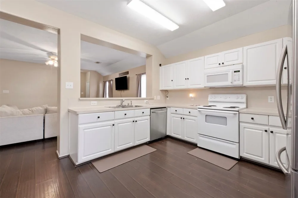 8011 Ginger Park Drive Baytown, TX 77521