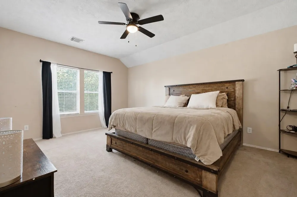 8011 Ginger Park Drive Baytown, TX 77521