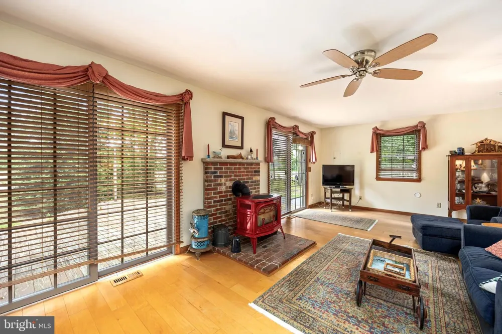 10376 GEORGETOWN ROAD Berlin, MD 21811