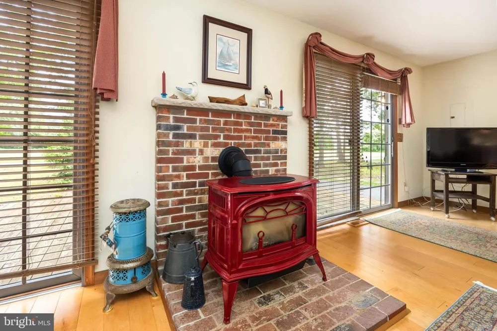 10376 GEORGETOWN ROAD Berlin, MD 21811
