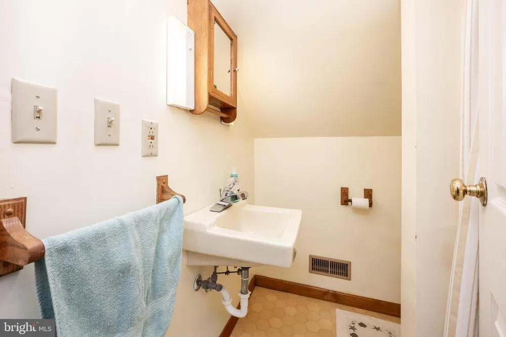 10376 GEORGETOWN ROAD Berlin, MD 21811