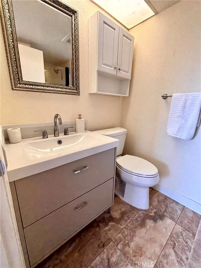 27886 Violet Mission Viejo, CA 92691