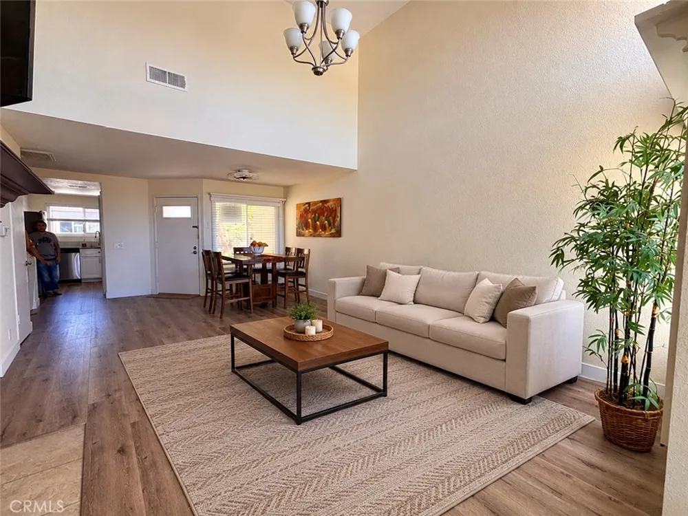 27886 Violet Mission Viejo, CA 92691