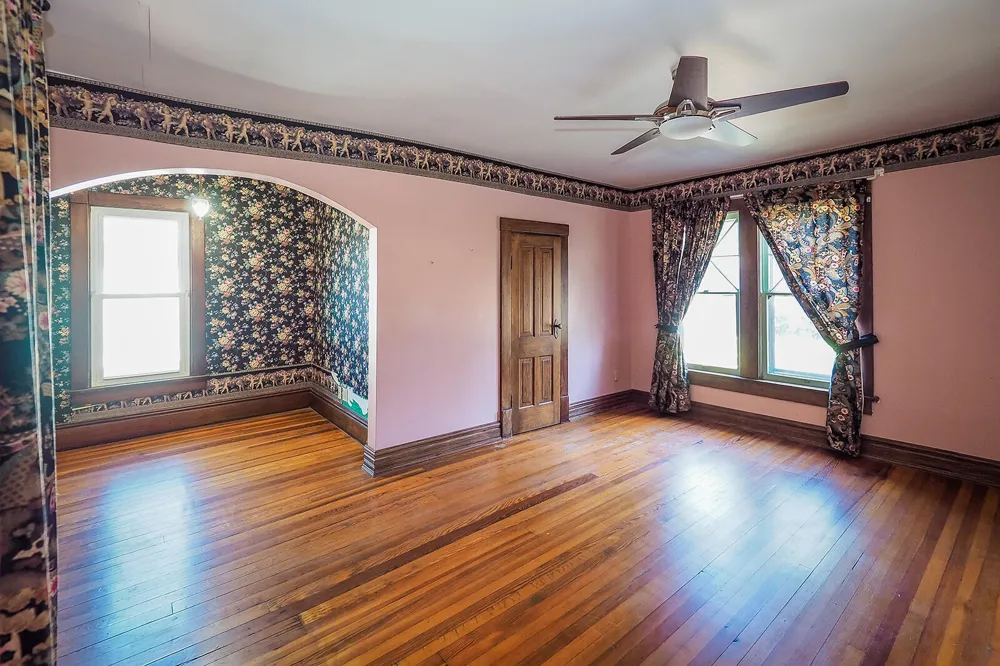 210 S Elm Street Three Oaks, MI 49128