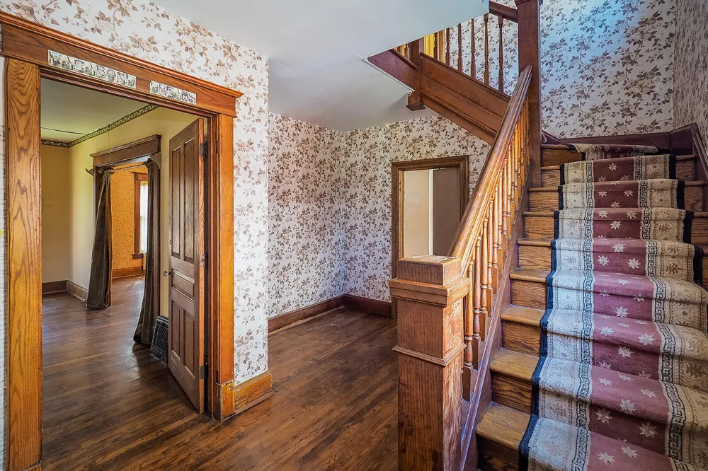 210 S Elm Street Three Oaks, MI 49128