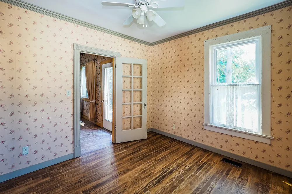 210 S Elm Street Three Oaks, MI 49128