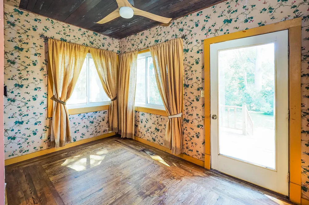 210 S Elm Street Three Oaks, MI 49128