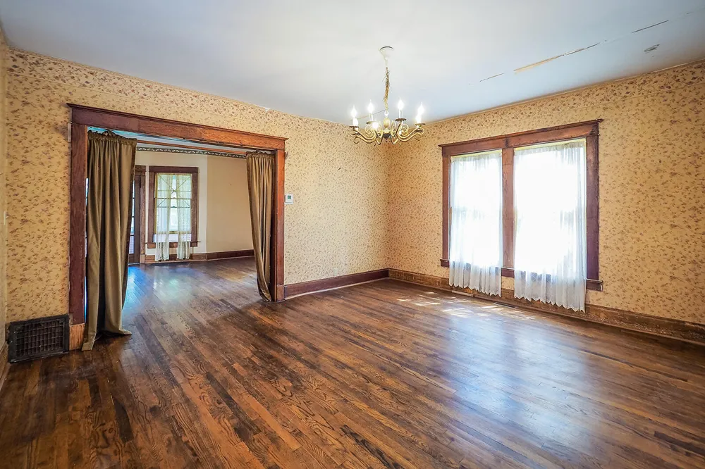 210 S Elm Street Three Oaks, MI 49128