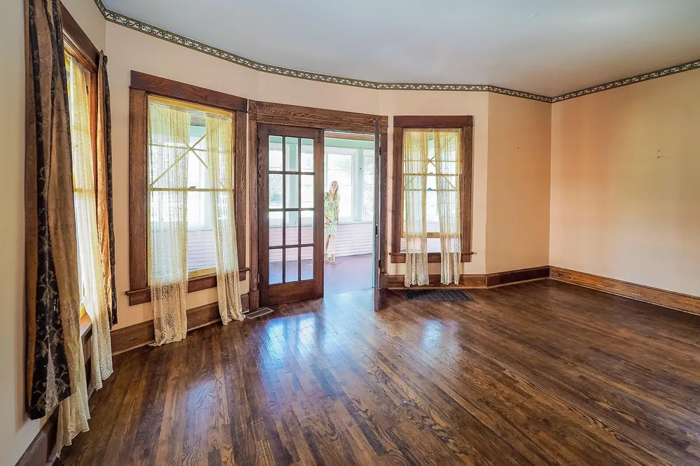 210 S Elm Street Three Oaks, MI 49128