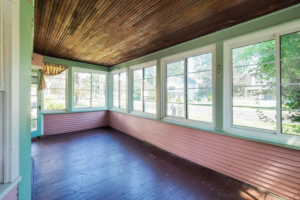 210 S Elm Street Three Oaks, MI 49128