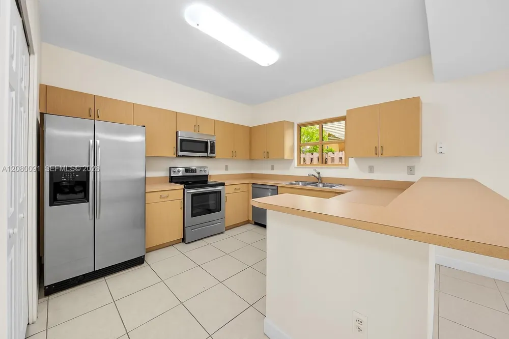 8441 SW 124 AV #104 Miami, FL 33183