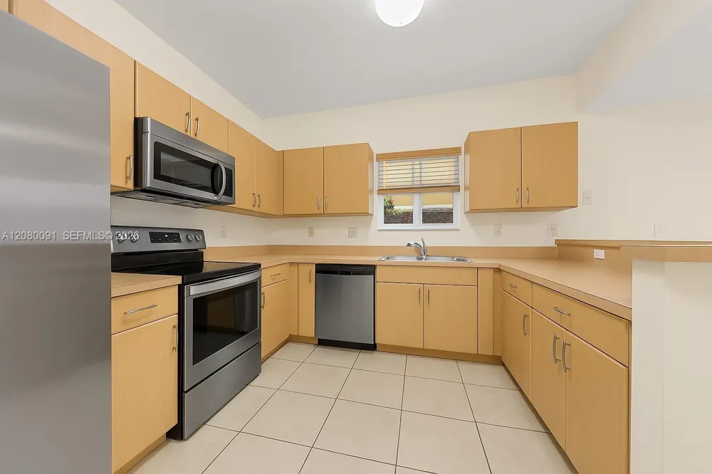 8441 SW 124 AV #104 Miami, FL 33183