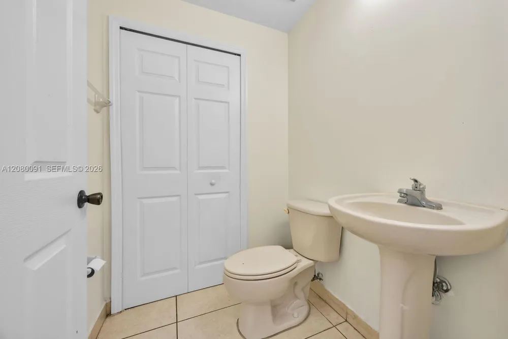 8441 SW 124 AV #104 Miami, FL 33183