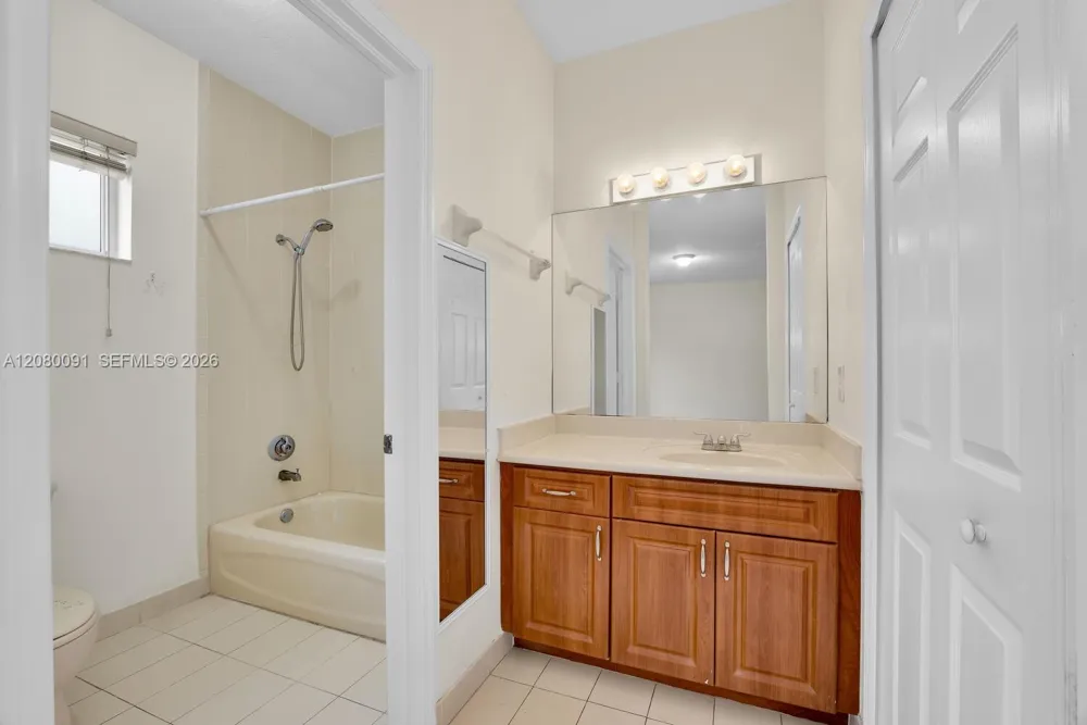 8441 SW 124 AV #104 Miami, FL 33183