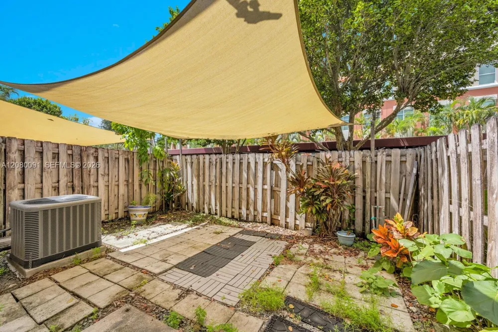 8441 SW 124 AV #104 Miami, FL 33183