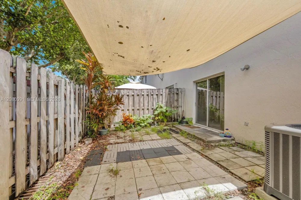 8441 SW 124 AV #104 Miami, FL 33183