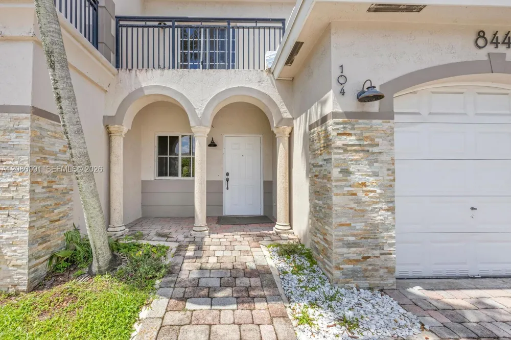 8441 SW 124 AV #104 Miami, FL 33183