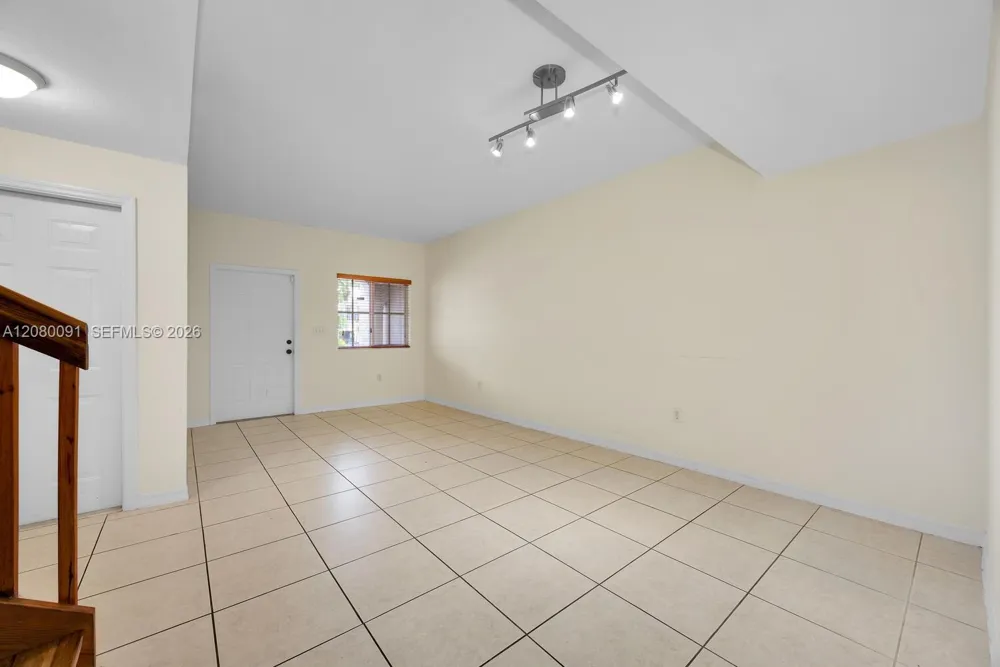 8441 SW 124 AV #104 Miami, FL 33183