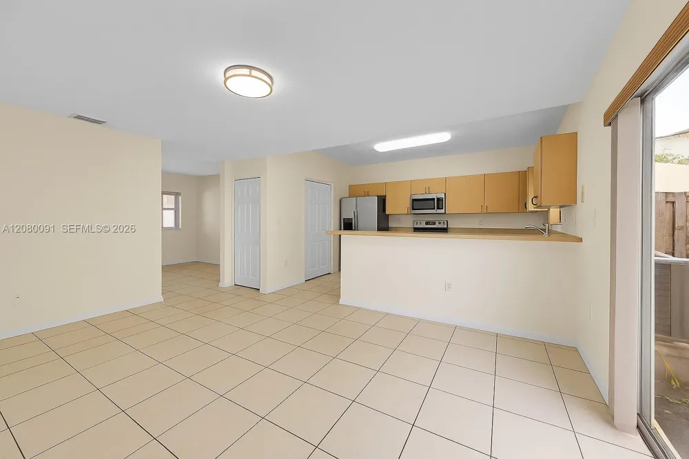 8441 SW 124 AV #104 Miami, FL 33183