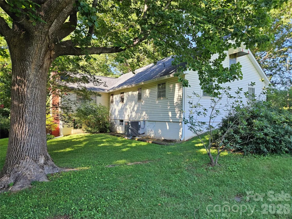5086 Burkemont Road Morganton, NC 28655