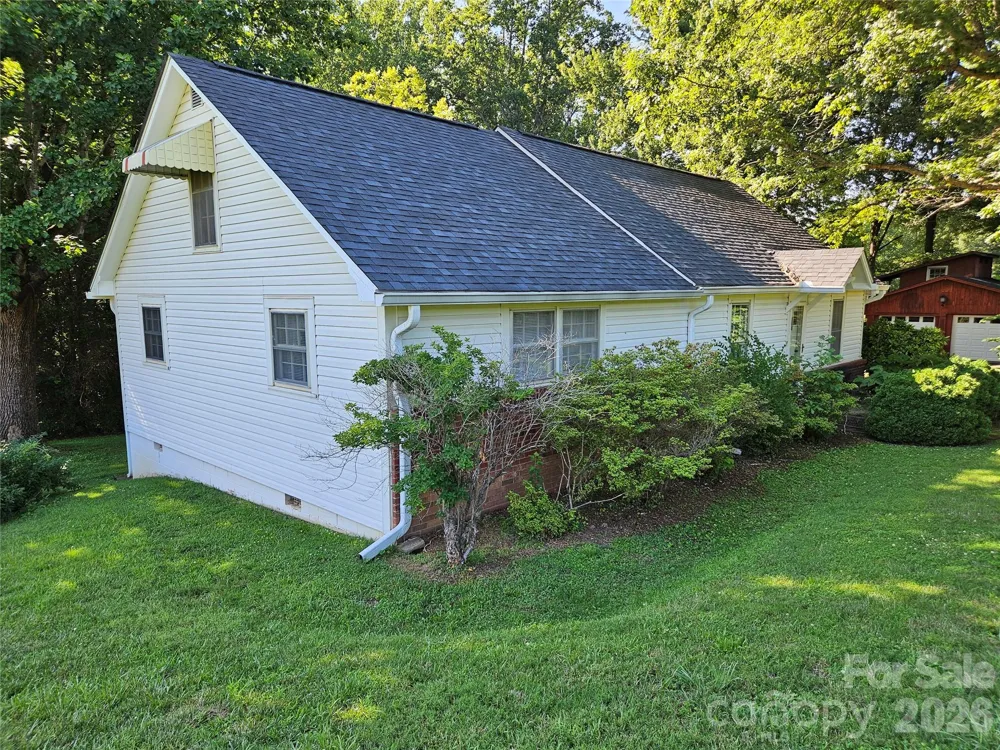 5086 Burkemont Road Morganton, NC 28655