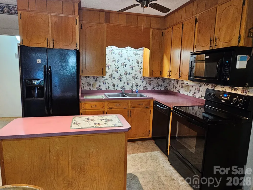 5086 Burkemont Road Morganton, NC 28655