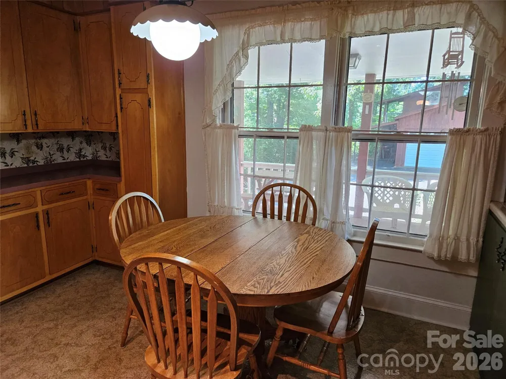 5086 Burkemont Road Morganton, NC 28655
